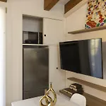 Apartment Artstay - San Raffaele, Near Metro M1, Ac *
